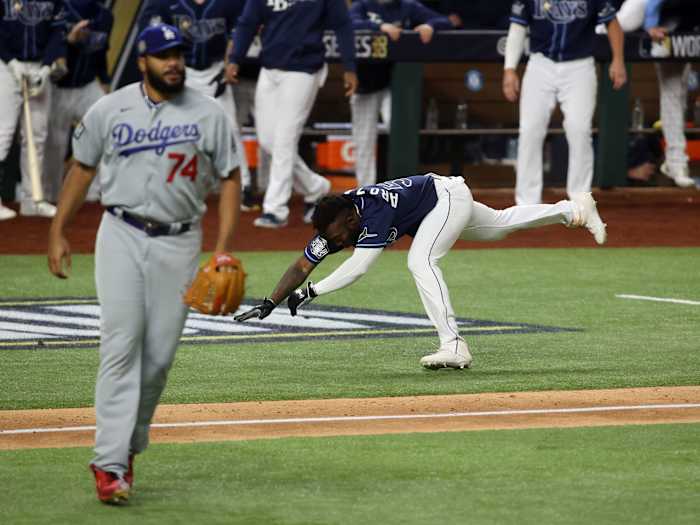 Randy Arozarena falls